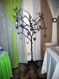 Black 60-inch Tree
