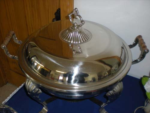 10-qt Round Chafer, Wooden Handle